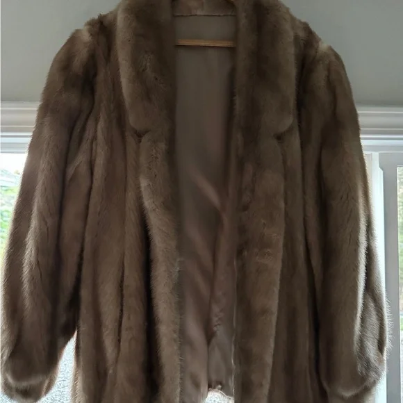 Vintage Mink red fox fur coat- by Buffums Ca. - Picture 5 of 16